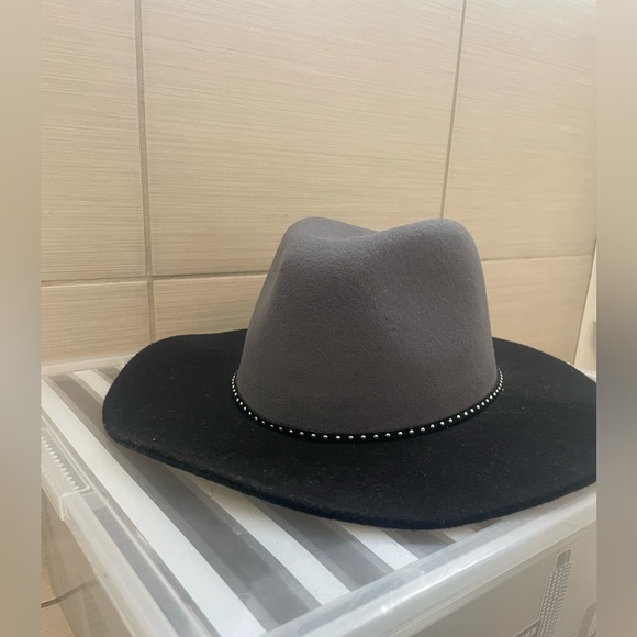 Summer and Rose black and gray fedora - Picture 3 of 4